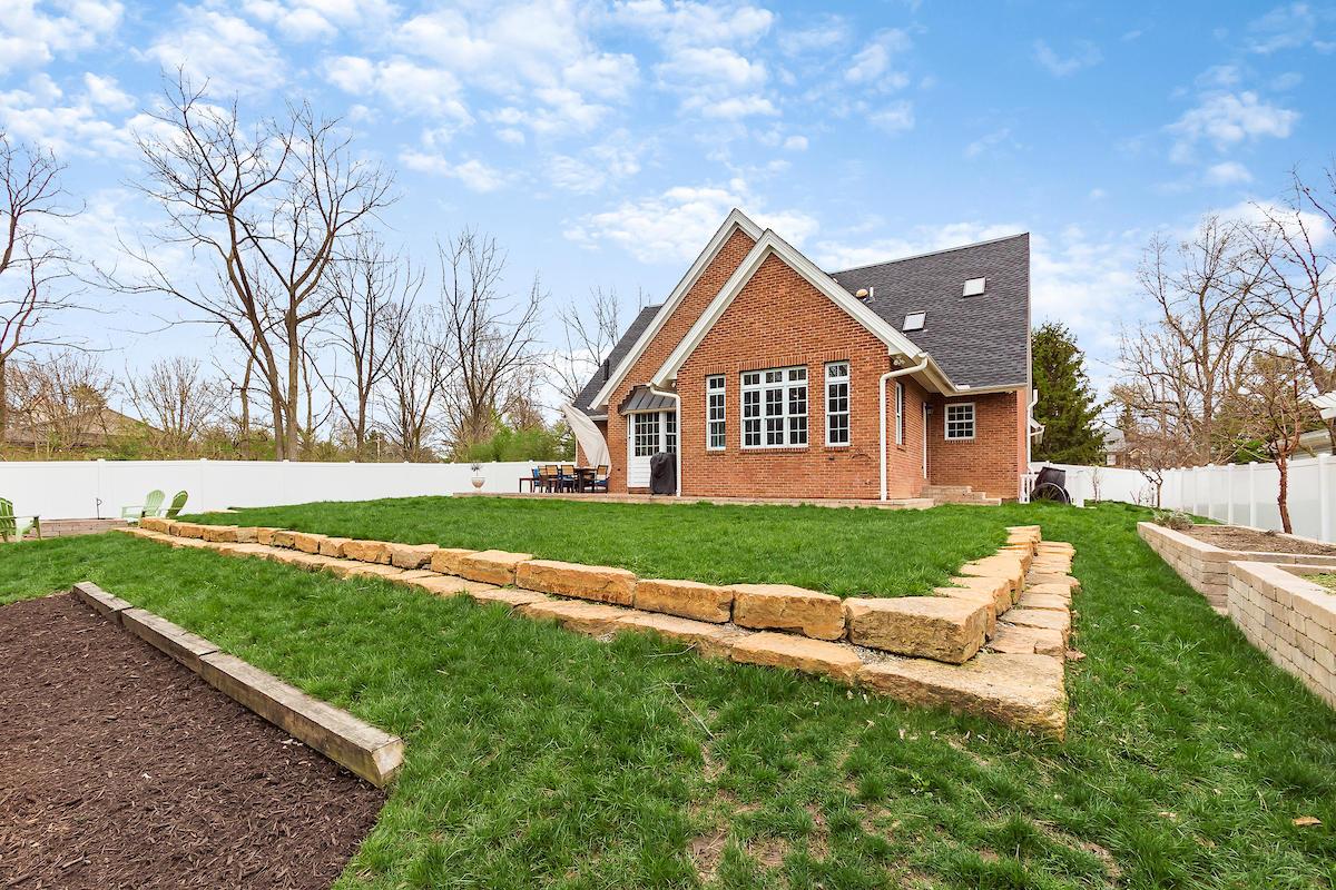 1889 Lane Road Columbus, OH 43220 - Photo 40 of 51