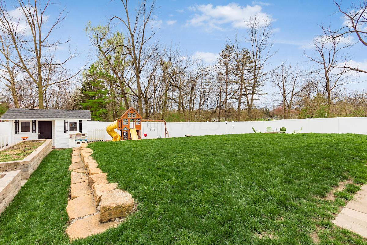1889 Lane Road Columbus, OH 43220 - Photo 41 of 51