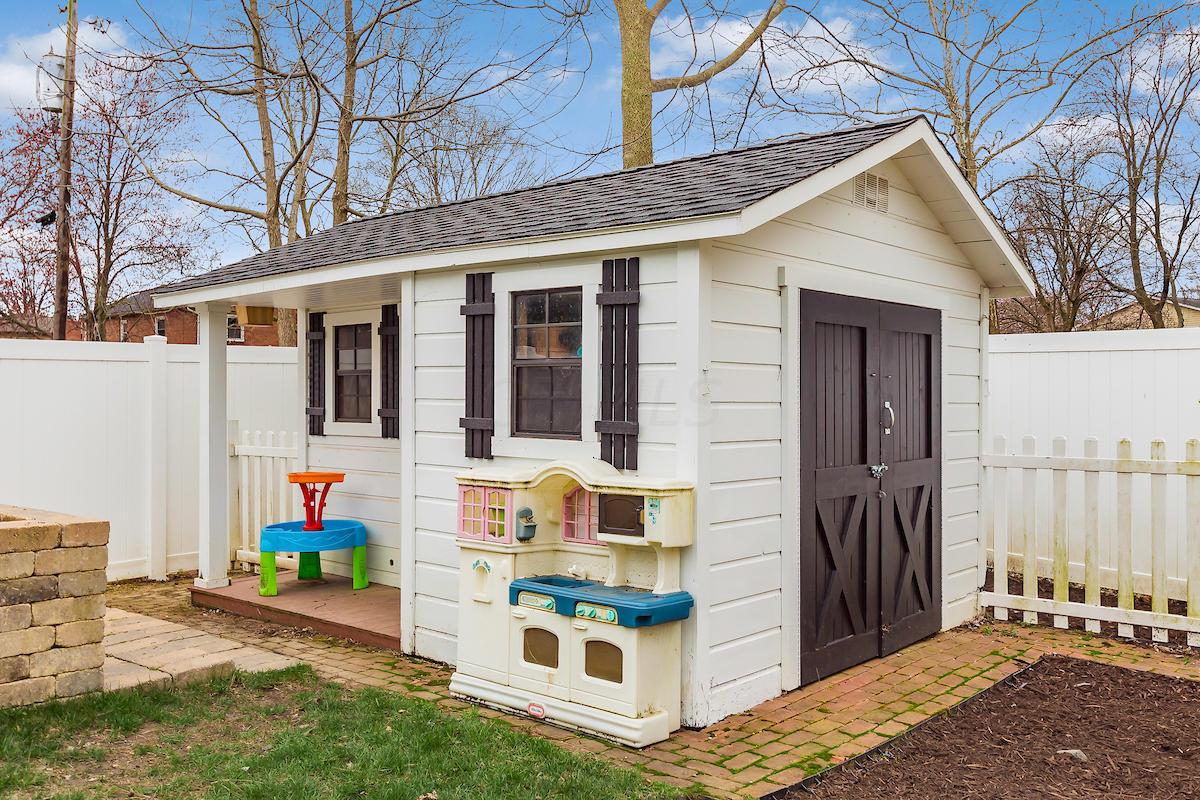 1889 Lane Road Columbus, OH 43220 - Photo 43 of 51
