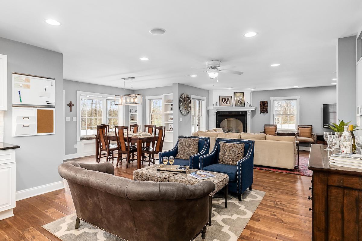 1889 Lane Road Columbus, OH 43220 - Photo 9 of 51