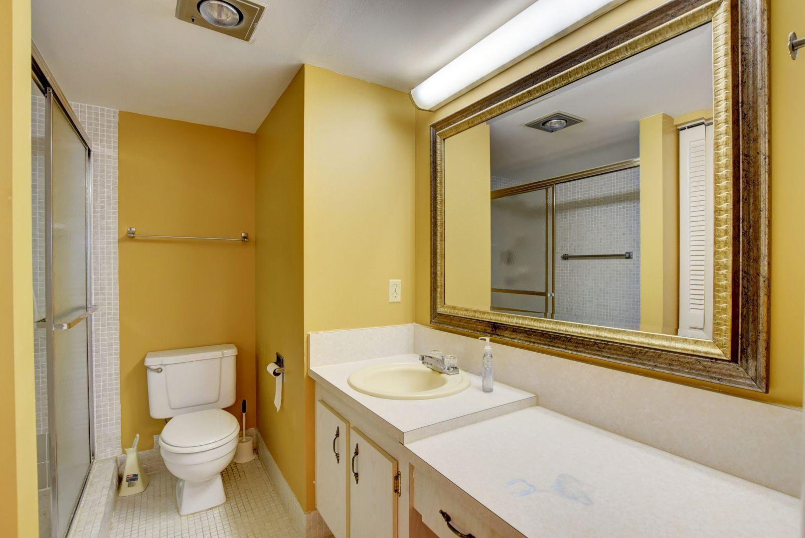 4015 Rexford Drive, Unit 4015 Boca Raton, FL 33434 - Photo 11 of 29 Master Bathroom