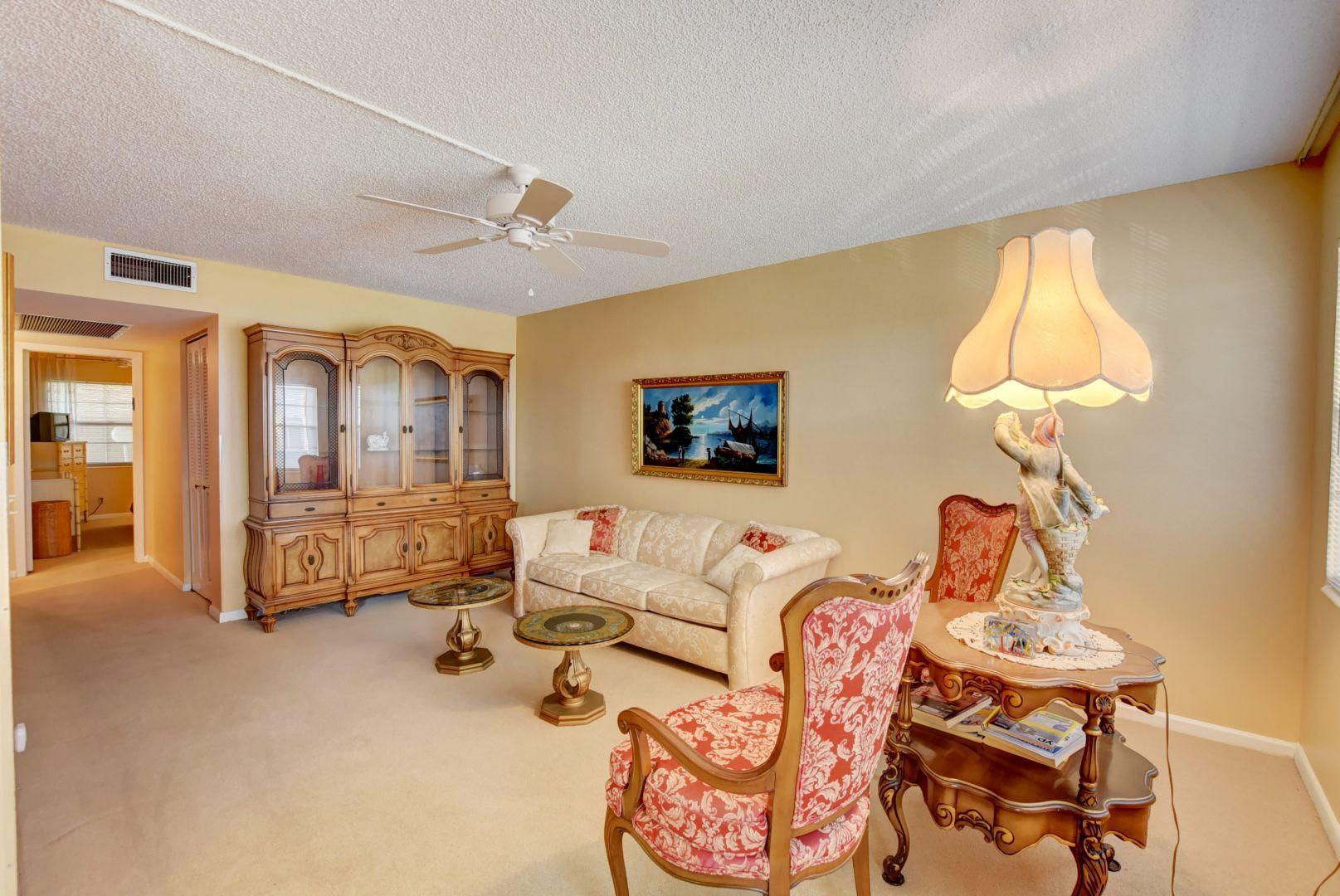 4015 Rexford Drive, Unit 4015 Boca Raton, FL 33434 - Photo 6 of 29 Living Room