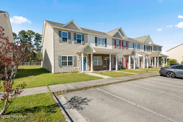 $1,500 | 525 Oyster Rock Lane, Sneads Ferry, NC 28460