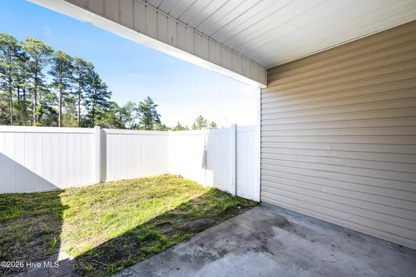 $1,500 | 525 Oyster Rock Lane, Sneads Ferry, NC 28460