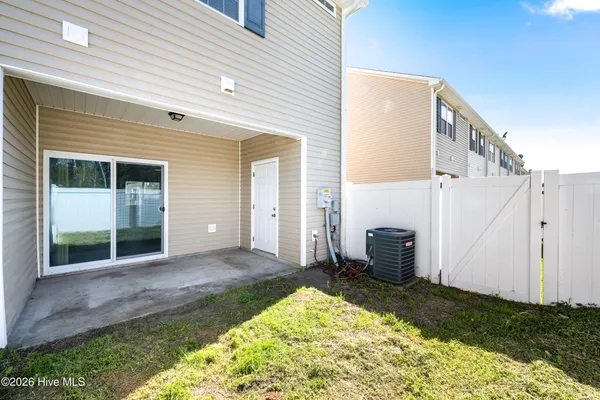 $1,500 | 525 Oyster Rock Lane, Sneads Ferry, NC 28460