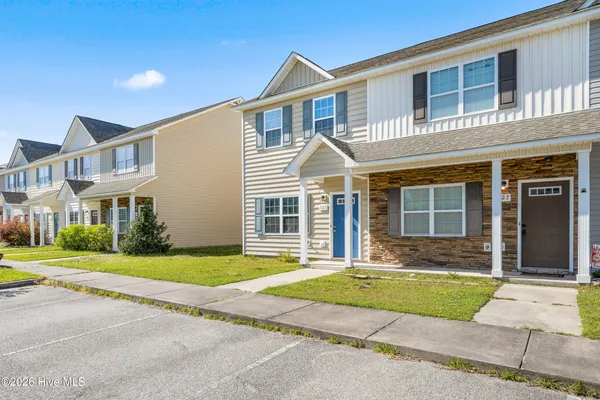 $1,500 | 525 Oyster Rock Lane, Sneads Ferry, NC 28460