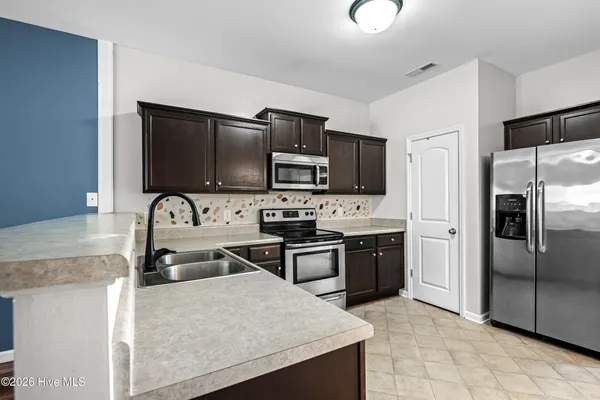 $1,500 | 525 Oyster Rock Lane, Sneads Ferry, NC 28460