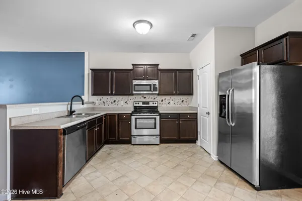 $1,500 | 525 Oyster Rock Lane, Sneads Ferry, NC 28460