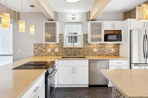 $749,000 | 320 Vía Casitas, Unit 109, Greenbrae, CA 94904