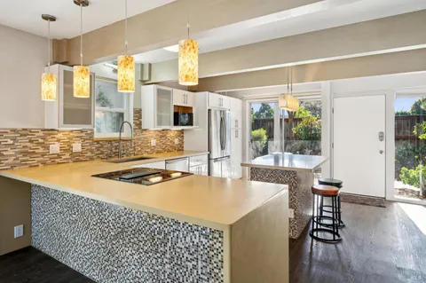 $749,000 | 320 Vía Casitas, Unit 109, Greenbrae, CA 94904