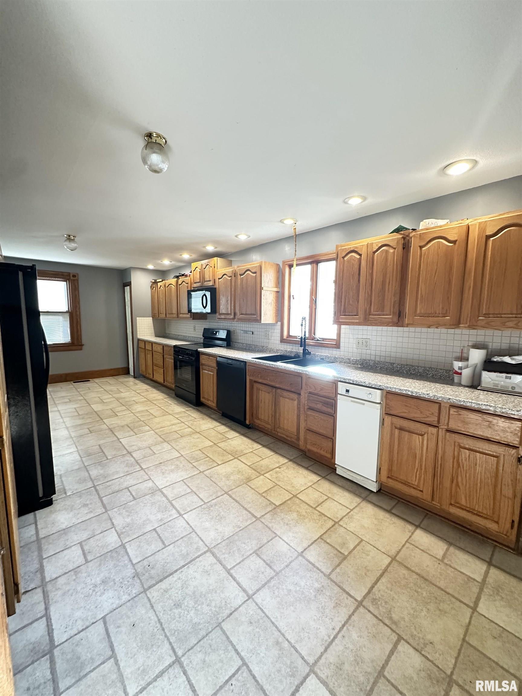 112 Willards Ferry Road Jonesboro, IL 62952 - Photo 9 of 27 Gallery Image 9