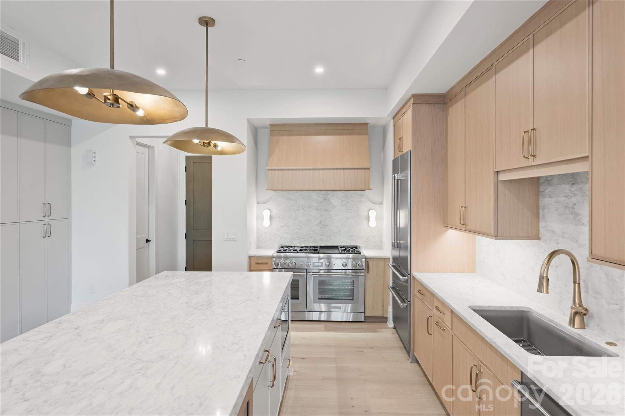 409 Queens Road, Unit 301 Charlotte, NC 28207 - Photo 11 of 48