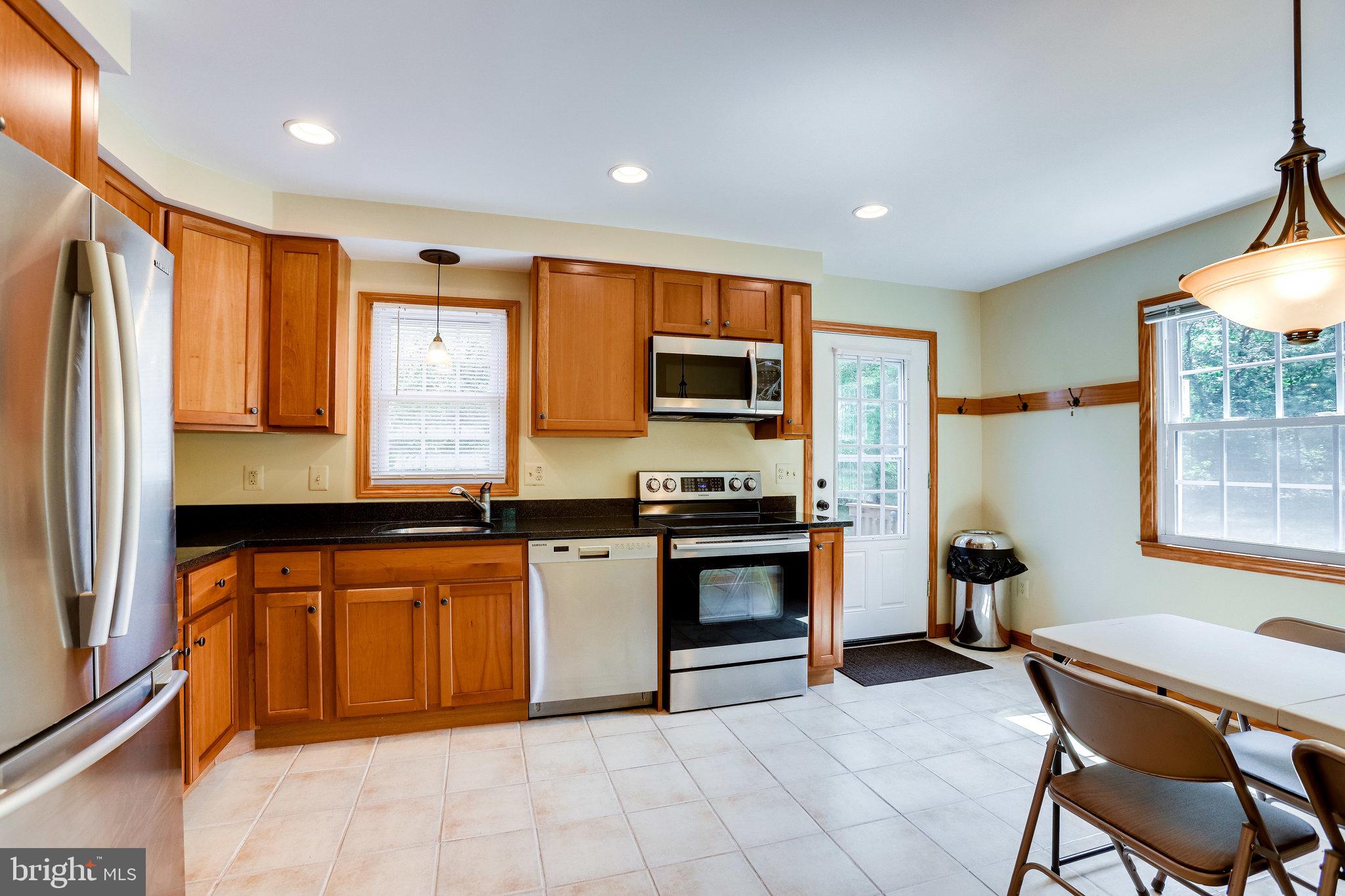 10210 Cliff Mills Road Marshall, VA 20115 - Photo 10 of 42 Gallery Image 10
