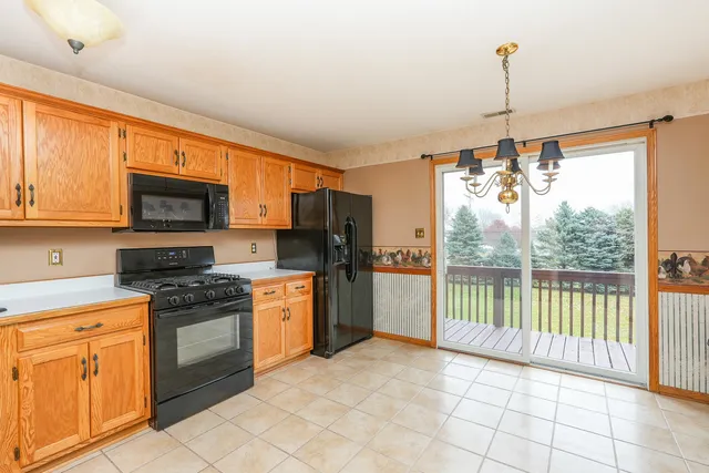 $210,000 | 384 Raven Drive, Manteno, IL 60950