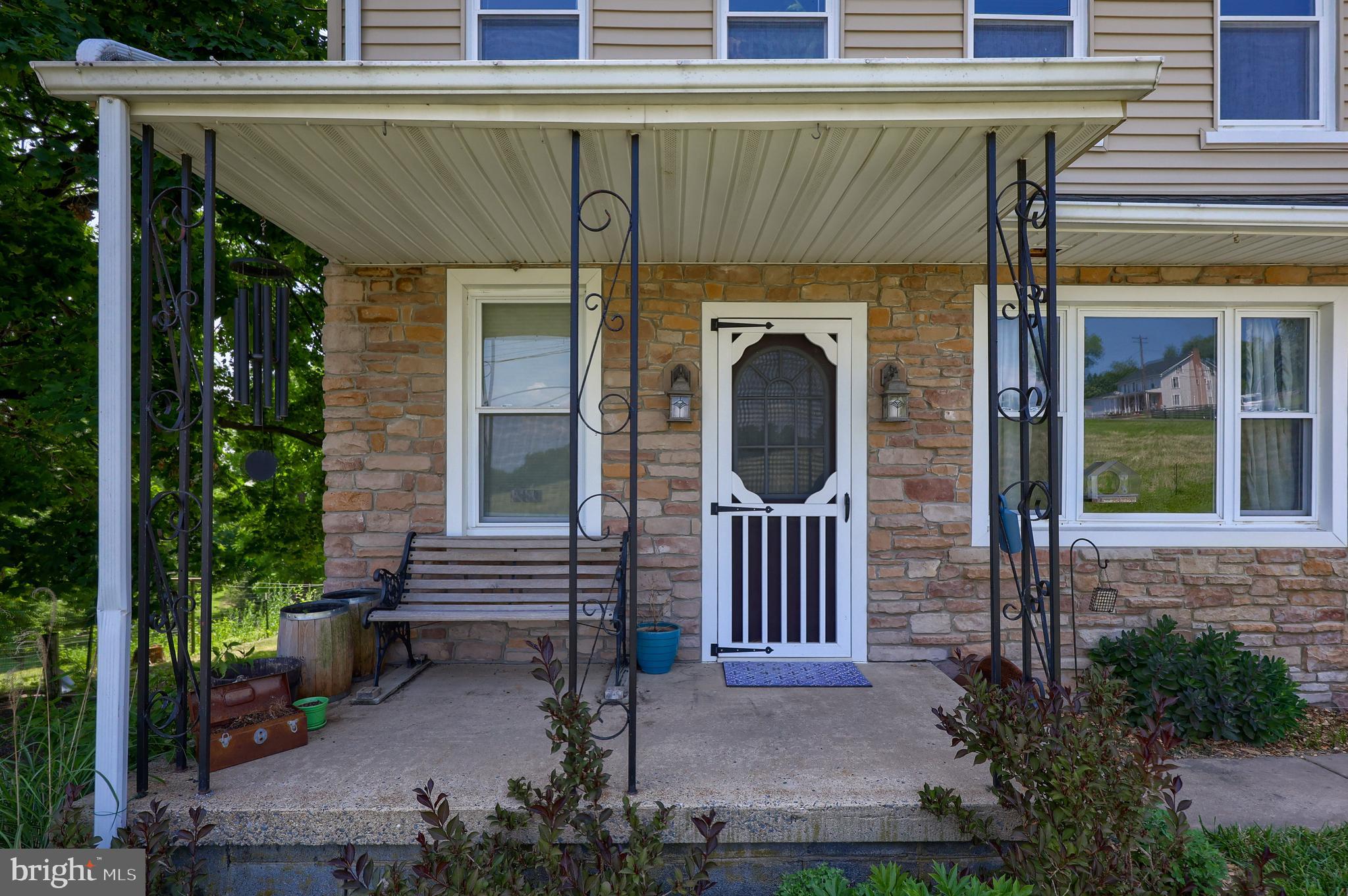 204 Cedar Drive Lititz, PA 17543 - Photo 3 of 43 Gallery Image 3