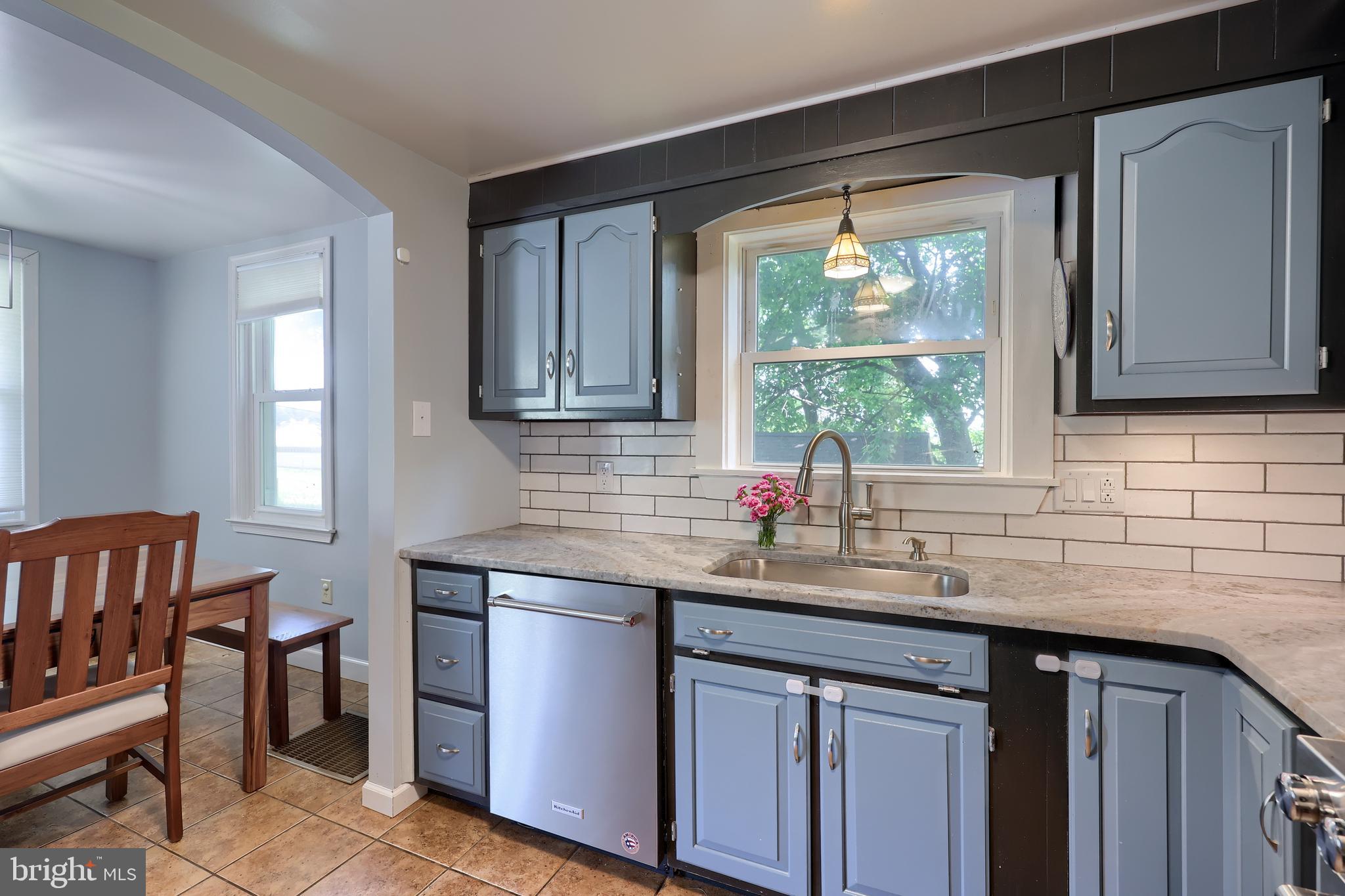 204 Cedar Drive Lititz, PA 17543 - Photo 8 of 43 Gallery Image 8