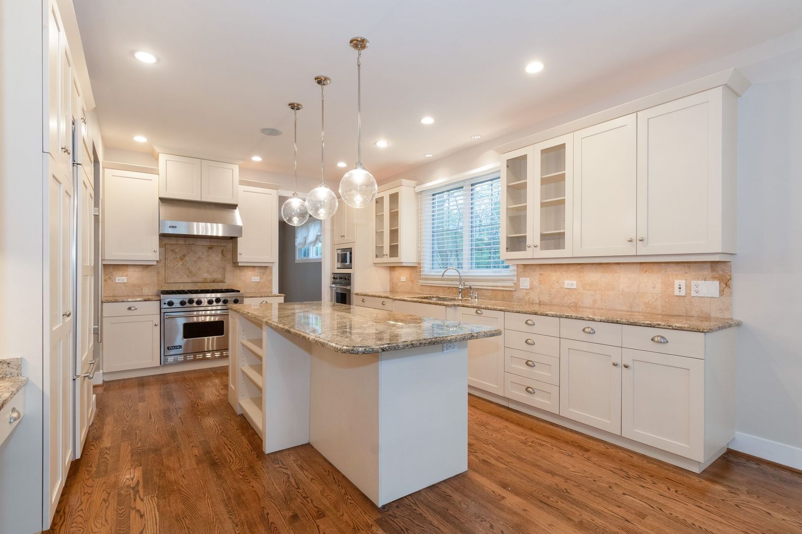 1032 Kenton Road Deerfield, IL 60015 - Photo 5 of 23
