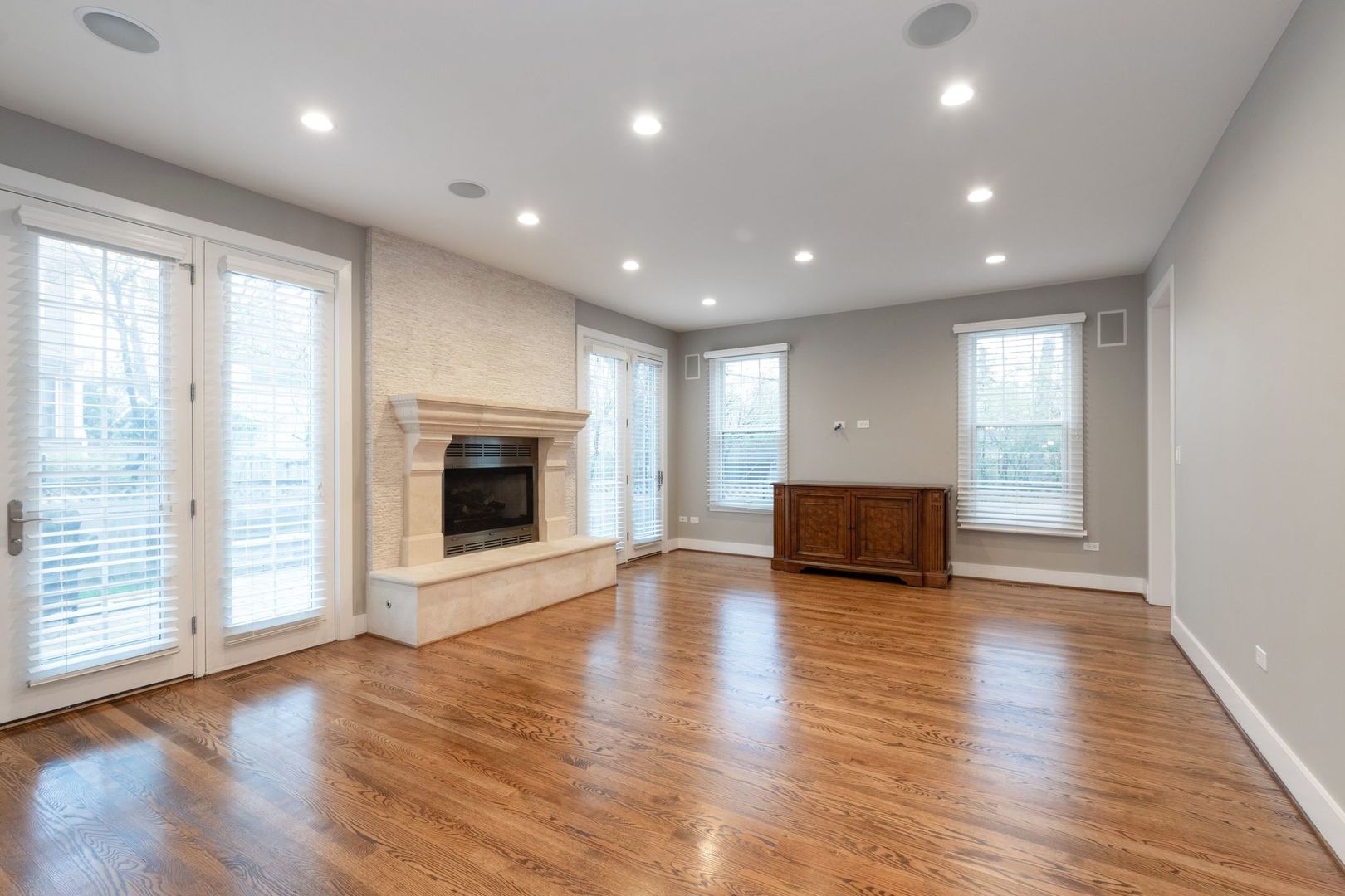 1032 Kenton Road Deerfield, IL 60015 - Photo 8 of 23
