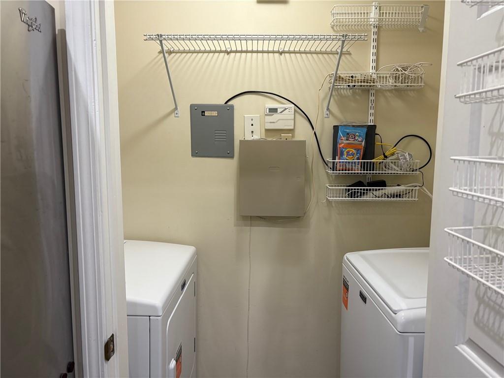 3636 Habersham Road Northwest, Unit 1401 Atlanta, GA 30305 - Photo 13 of 27