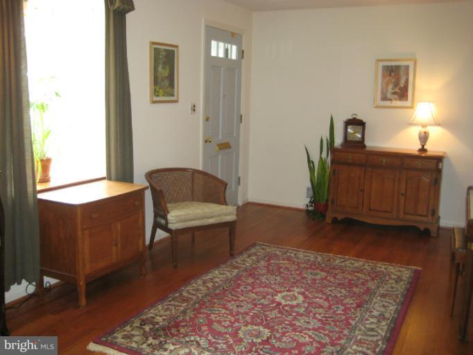 3013 Findley Road Kensington, MD 20895 - Photo 19 of 27 Living Room