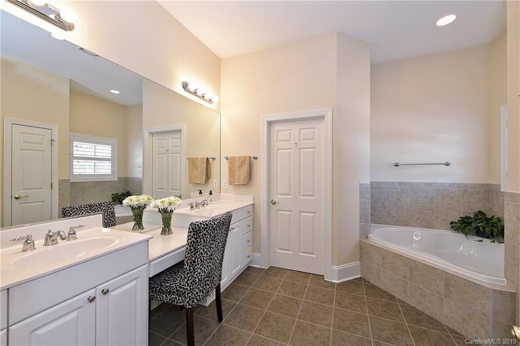 17347 Meadow Bottom Road, Unit 11 Charlotte, NC 28277 - Photo 18 of 31 Gallery Image 18