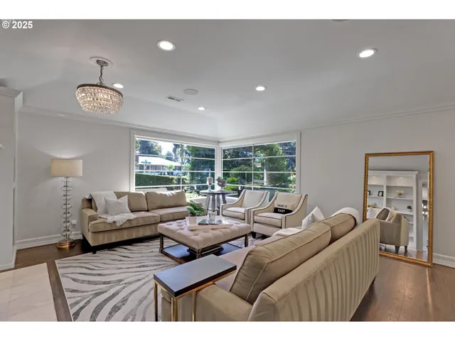 $1,025,000 | 8725 Southwest White Pine Lane, Portland, OR 97225