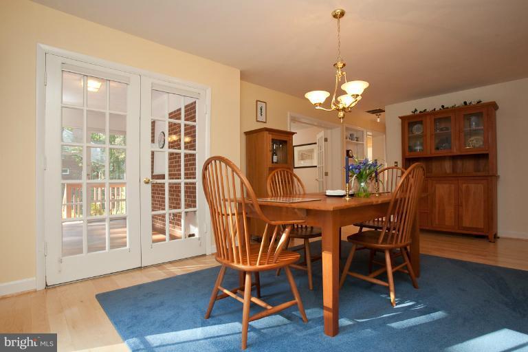 300 Stonington Road Silver Spring, MD 20902 - Photo 14 of 30 Dining Room