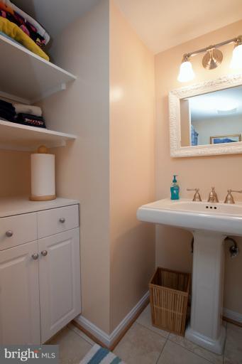 300 Stonington Road Silver Spring, MD 20902 - Photo 5 of 30 Bath