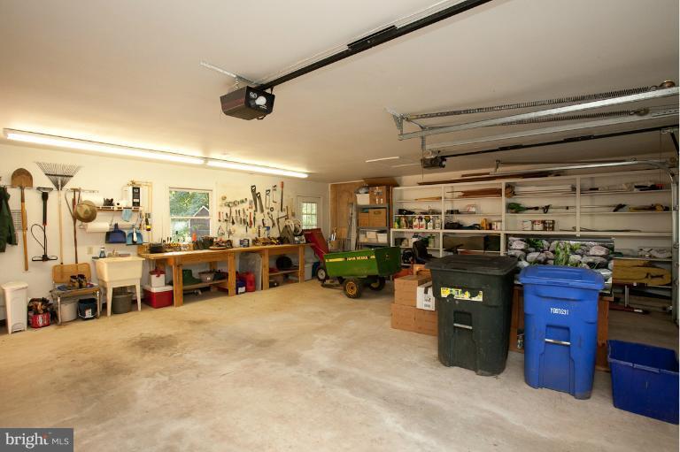 300 Stonington Road Silver Spring, MD 20902 - Photo 8 of 30 750 sq ft Garage