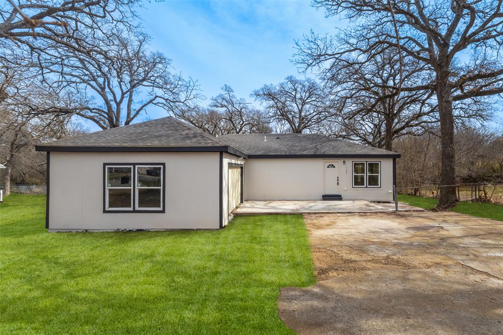 153 Avondale Avenue Azle, TX 76020 - Photo 1 of 32