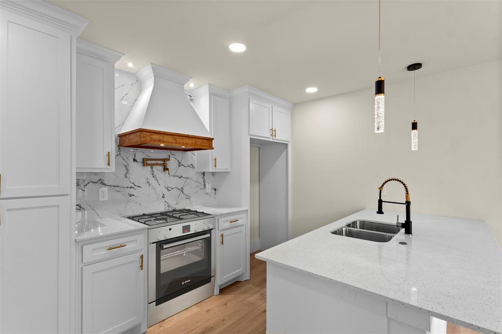 153 Avondale Avenue Azle, TX 76020 - Photo 11 of 32