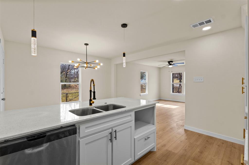 153 Avondale Avenue Azle, TX 76020 - Photo 12 of 32