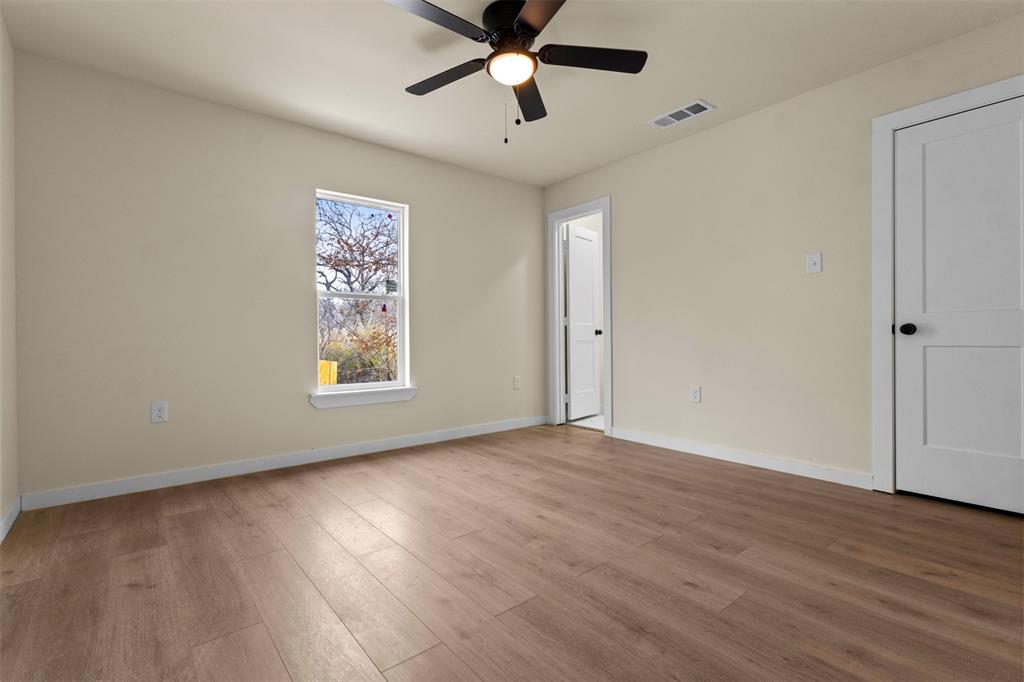 153 Avondale Avenue Azle, TX 76020 - Photo 13 of 32