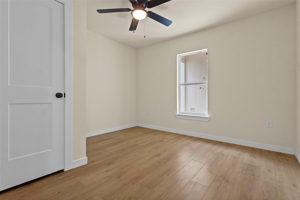 153 Avondale Avenue Azle, TX 76020 - Photo 17 of 32