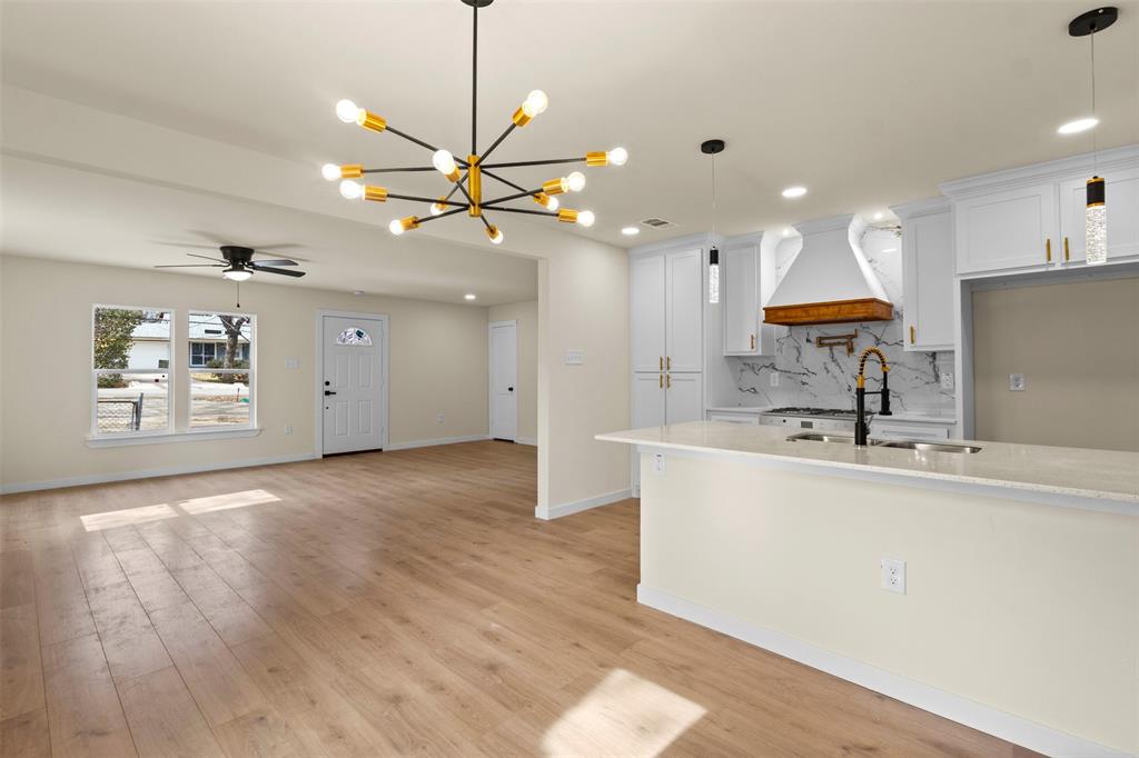 153 Avondale Avenue Azle, TX 76020 - Photo 10 of 32