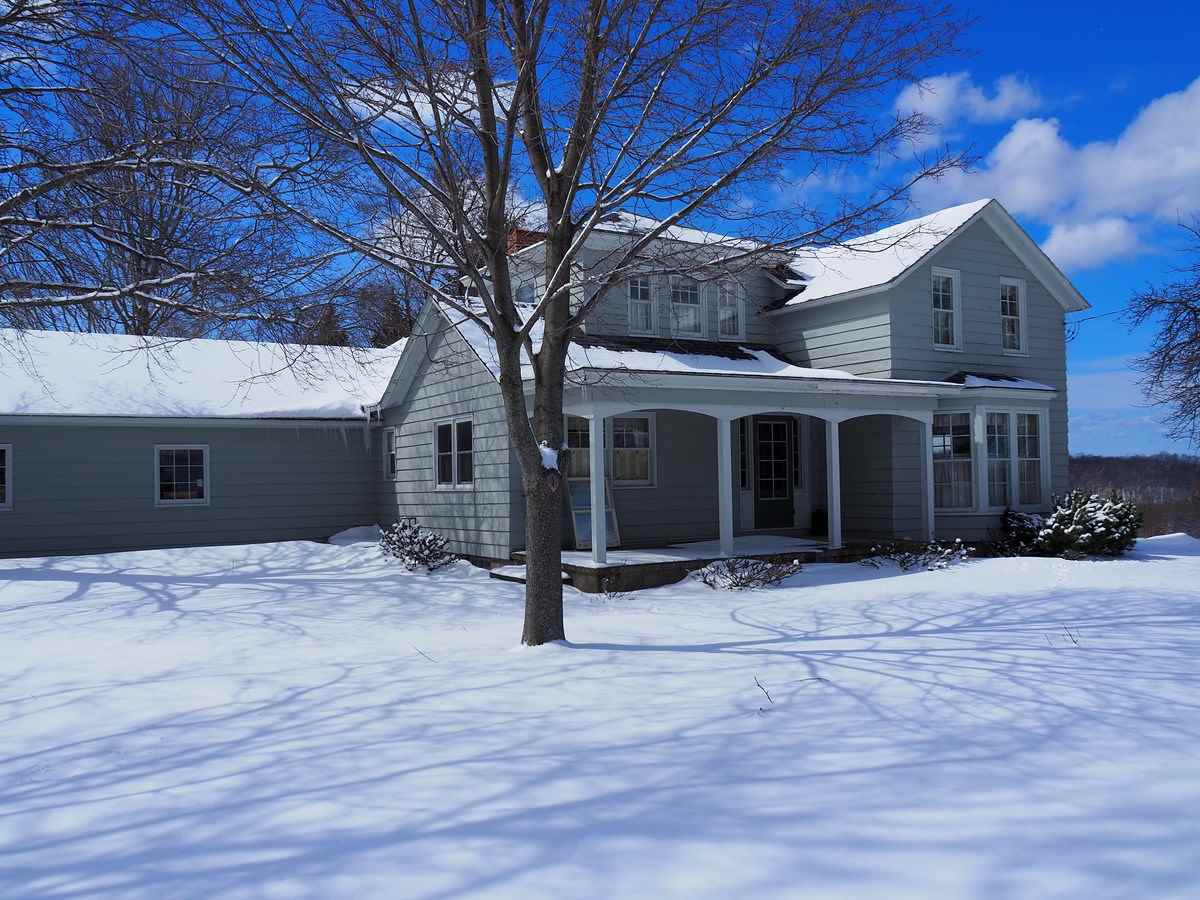 1956 Edenhill Road Beulah, MI 49617 - Photo 47 of 54 1844902-46.JPG