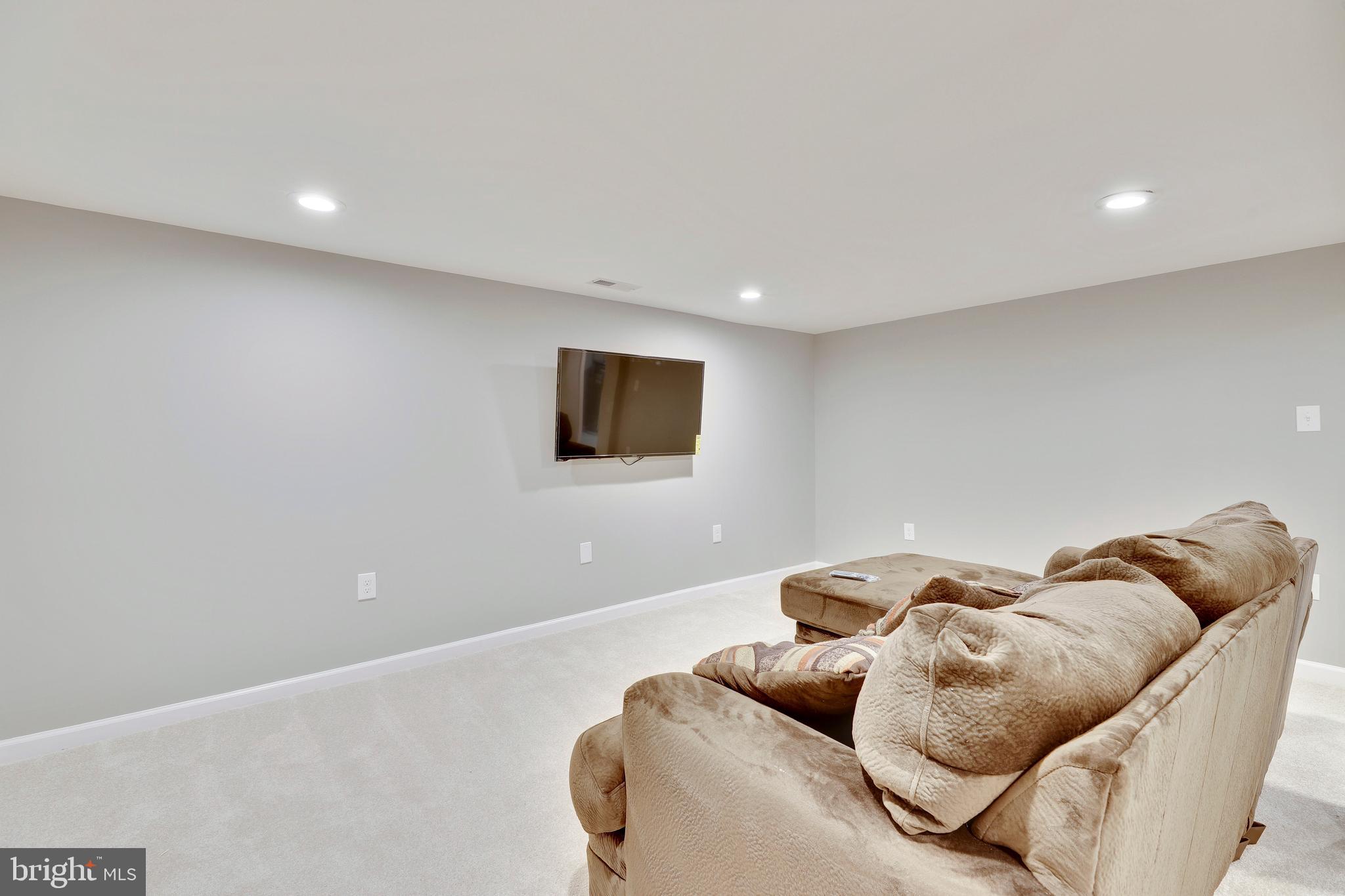 407 Silver Spring Avenue Silver Spring, MD 20910 - Photo 13 of 21