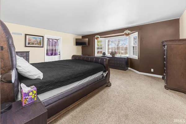 $475,000 | 303 South Washington Street, Huntingburg, IN 47542