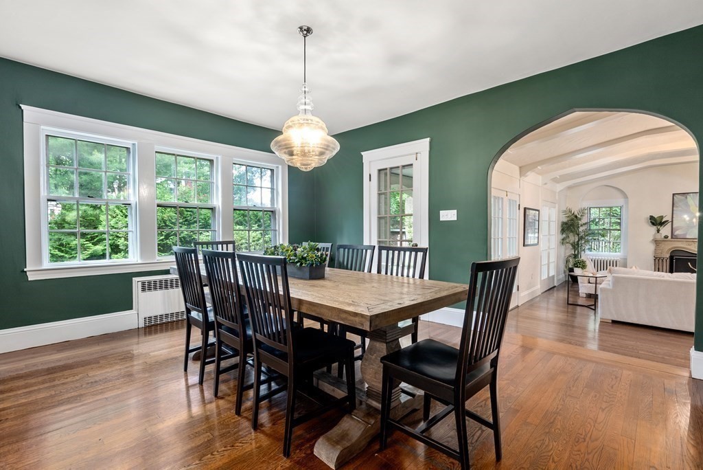 35 Fenwick Road Newton, MA 02468 - Photo 12 of 33