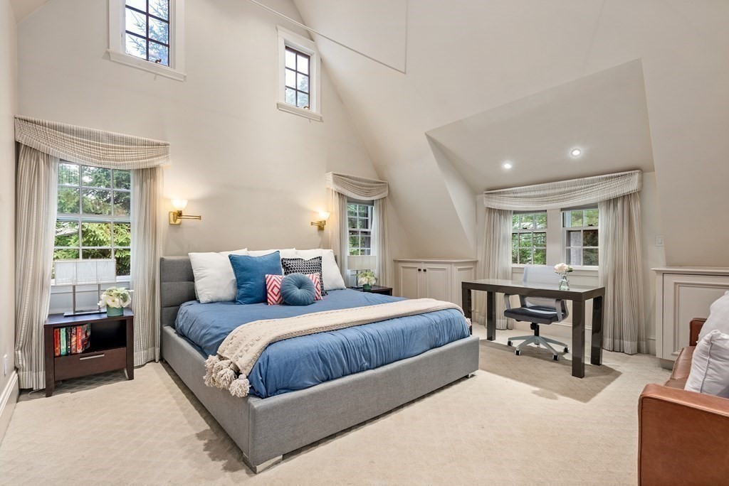 35 Fenwick Road Newton, MA 02468 - Photo 13 of 33