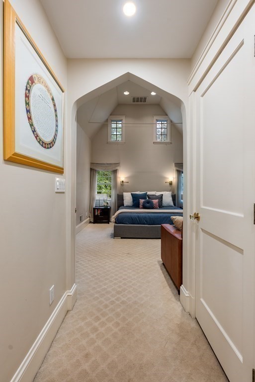 35 Fenwick Road Newton, MA 02468 - Photo 15 of 33