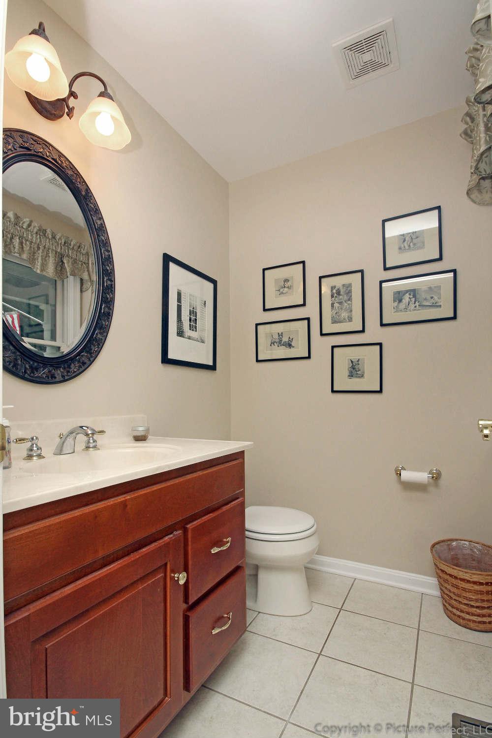 9831 Fox Road Frederick, MD 21702 - Photo 7 of 30 To Right Upon Entry