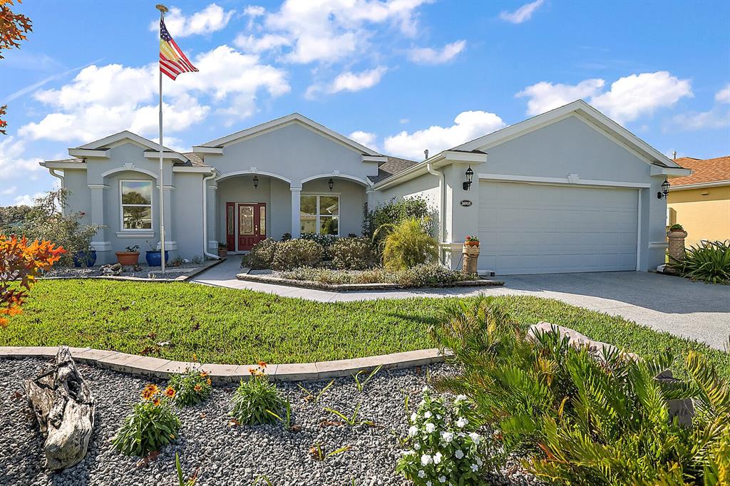 26915 Camerons Run Leesburg, FL 34748 - Photo 1 of 1 Beautifully Landscaped