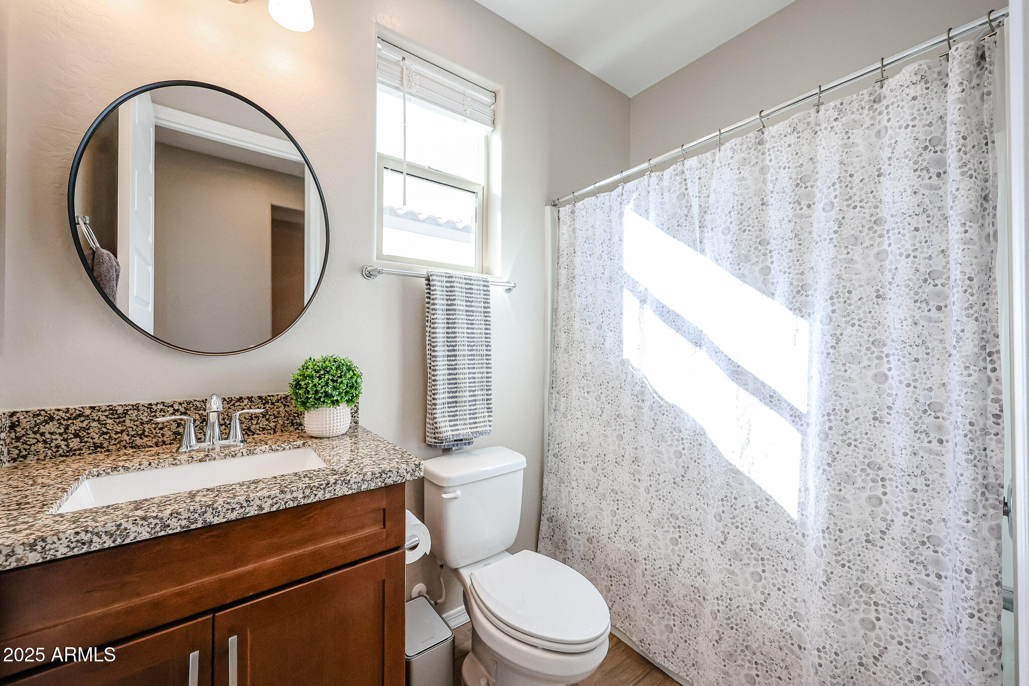 18062 West Amber Ridge Way Goodyear, AZ 85338 - Photo 28 of 68 Second Full Bathroom