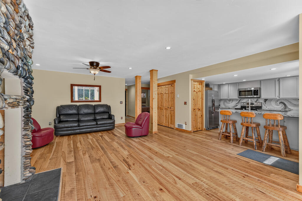302 Mather Road, Unit C9 McCall, ID 83638 - Photo 9 of 32 Gallery Image 9