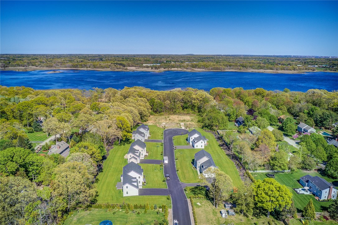 2 Fox Run Road Barrington, RI 02806 - Photo 4 of 17