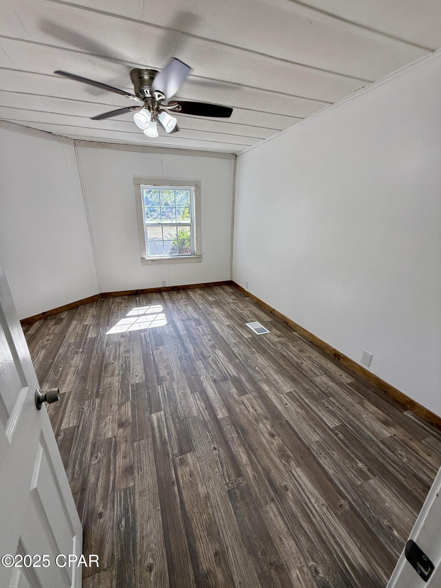 5678 Hummingbird Road Bascom, FL 32423 - Photo 18 of 23