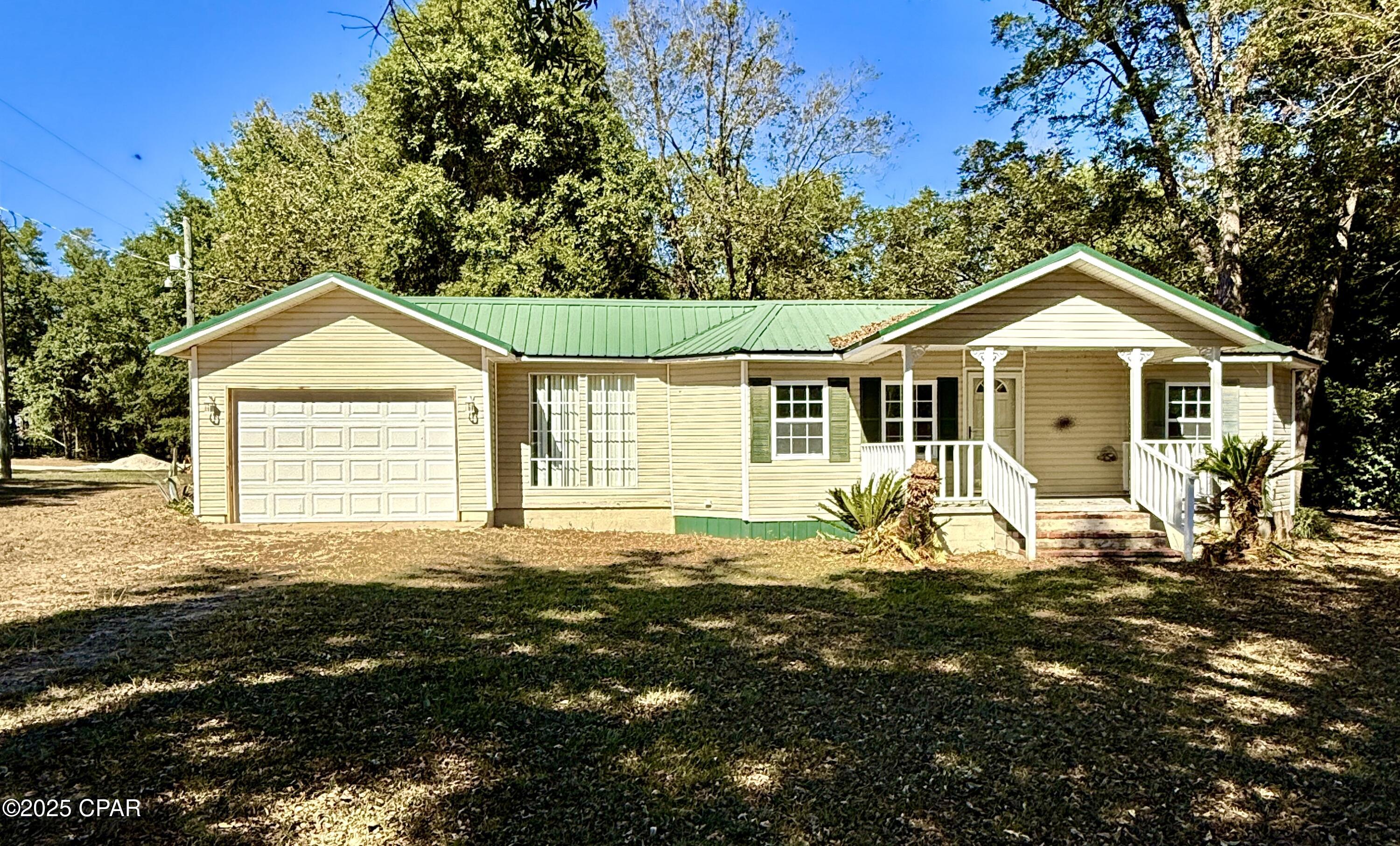 5678 Hummingbird Road Bascom, FL 32423 - Photo 4 of 23