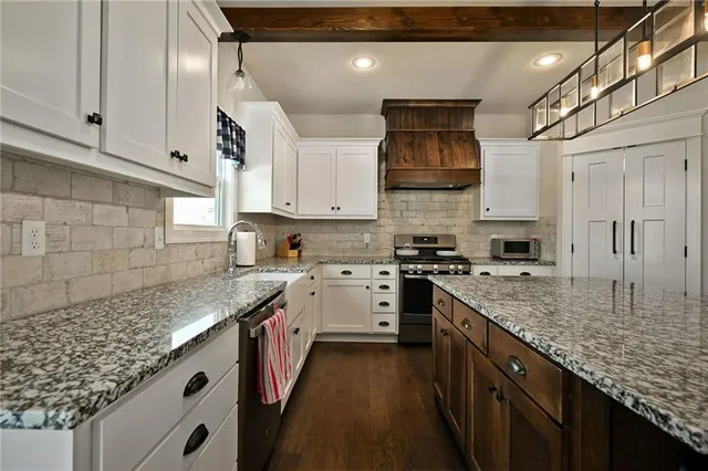 $535,000 | 1805 Northwest Tayler Court, Grain Valley, MO 64029