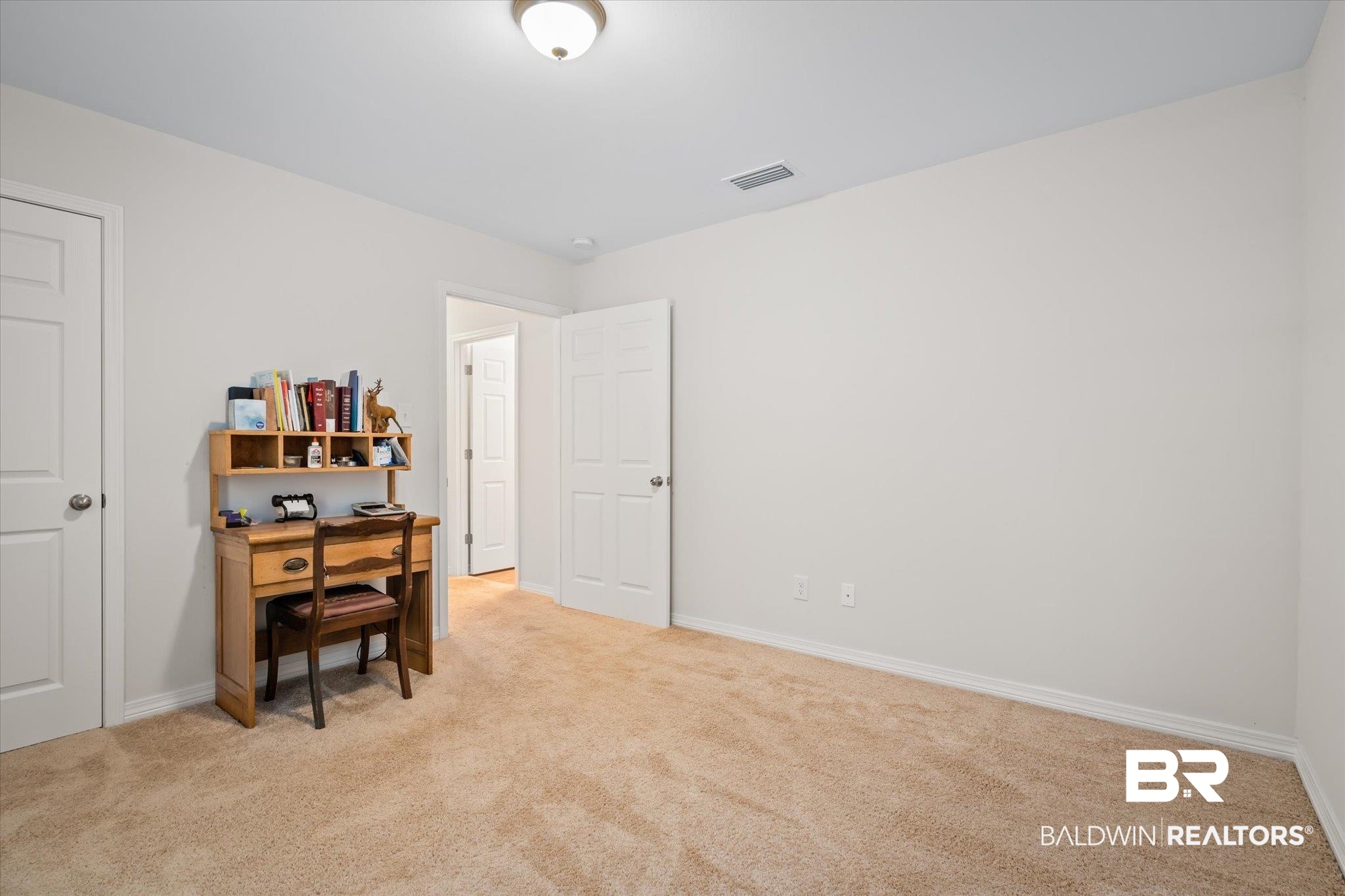 11979 Bay Street Fairhope, AL 36532 - Photo 13 of 19 Guest bedroom